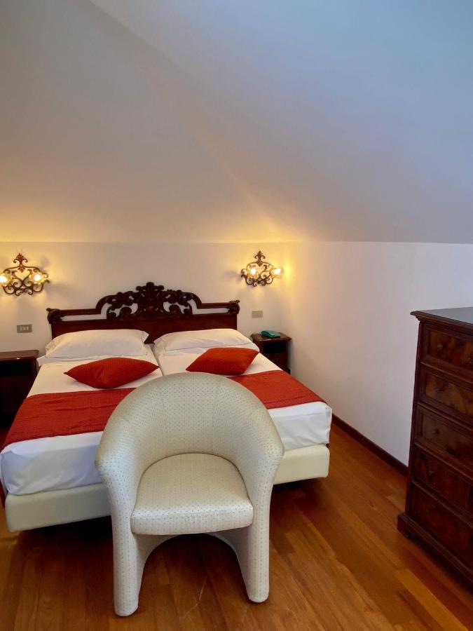Hotel Punta Est Finale Ligure Exteriör bild