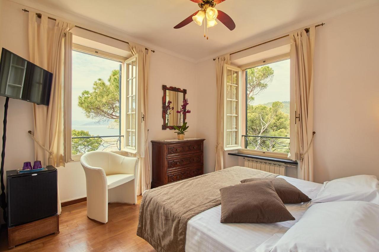 Hotel Punta Est Finale Ligure Exteriör bild
